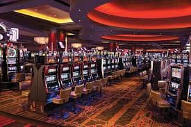 Interface aplikasi medan4d slot menampilkan menu taruhan Liga 1 dan live casino